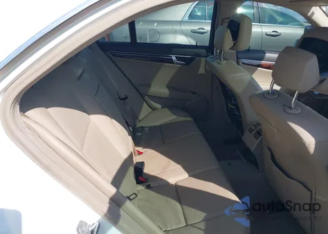 2014 Mercedes-Benz C 300 Luxury 4Matic/Sport 4Matic from USA, damaged, VIN WDDGF8AB0EA949700